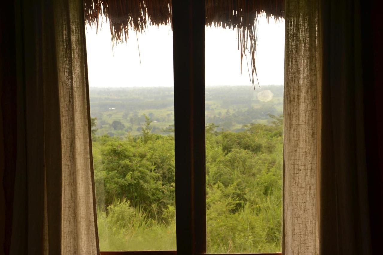 Topi Lodge Katunguru ภายนอก รูปภาพ