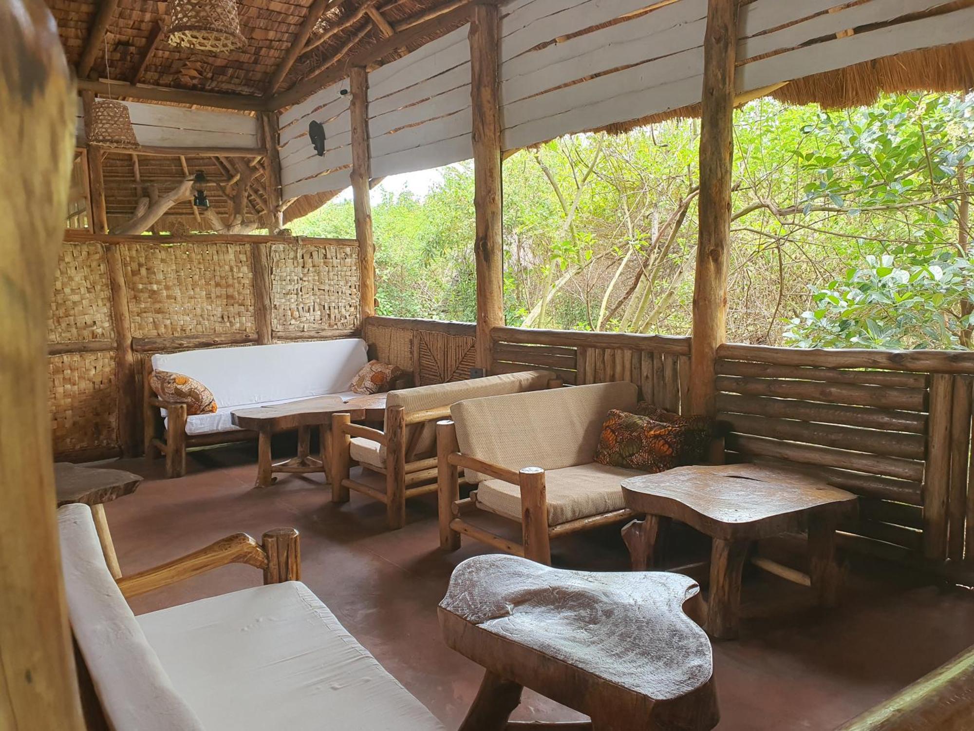 Topi Lodge Katunguru ภายนอก รูปภาพ