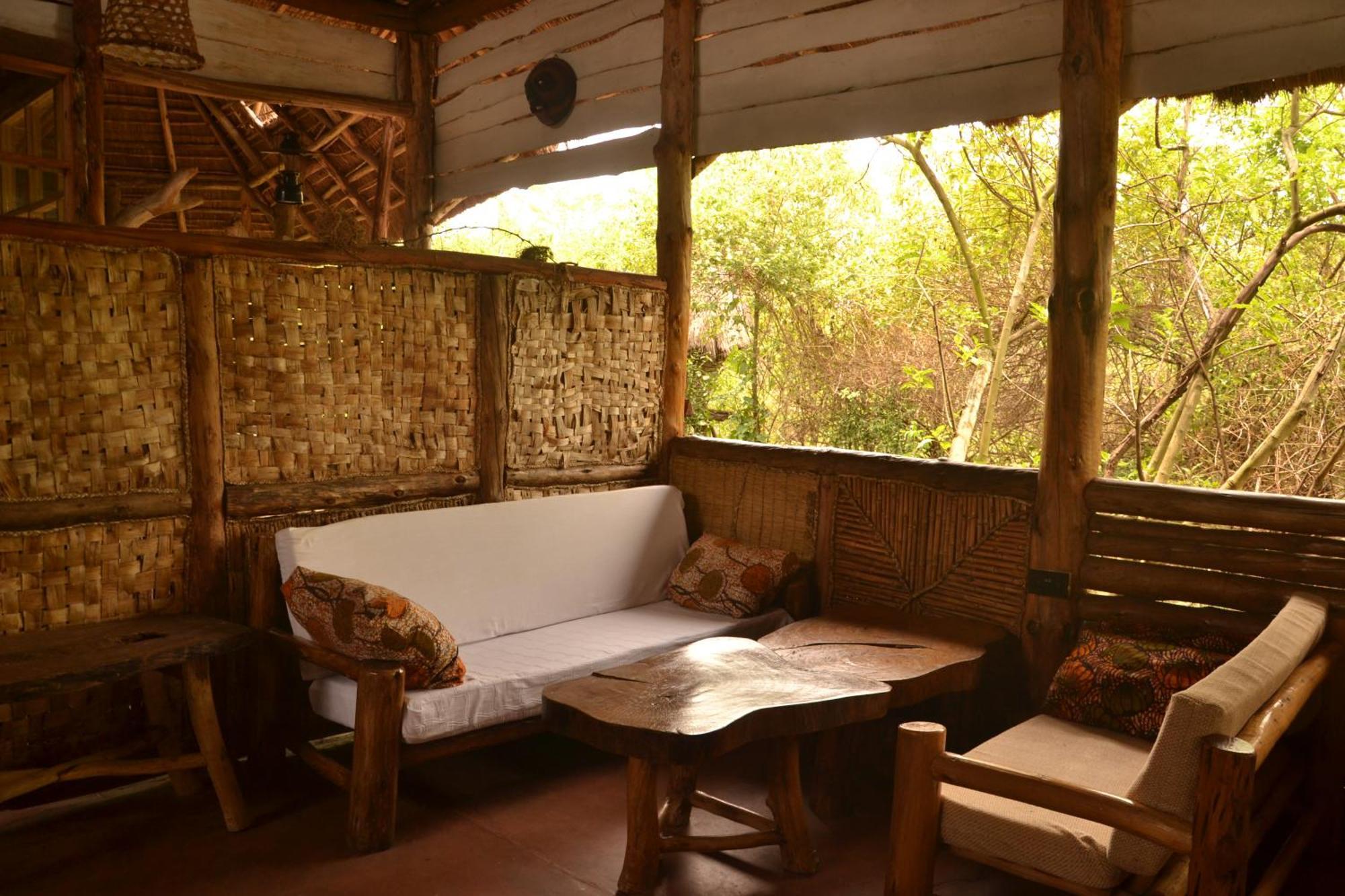Topi Lodge Katunguru ภายนอก รูปภาพ